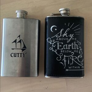 (2) Liquor Travel Concert Flasks party Supplies Stainless Steel Cutty Sark